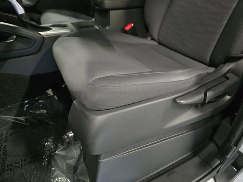 Used 2025 Nissan Frontier S w/ S Utility Package image 29