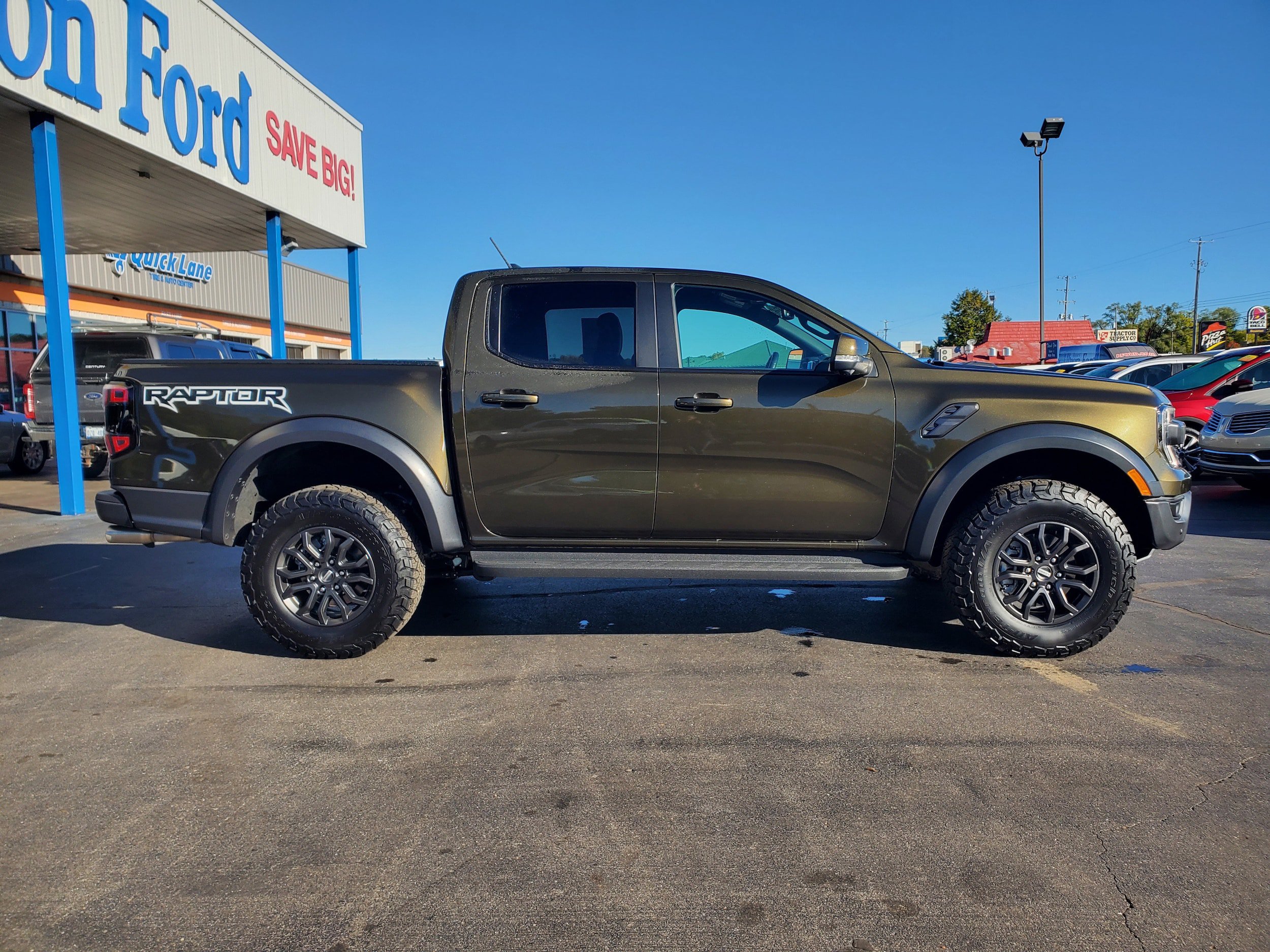 Used 2025 Ford Ranger Raptor AWD/4WD image 5