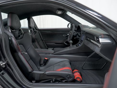 Certified 2018 Porsche 911 GT3 RWD image 36
