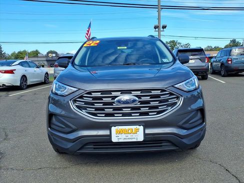 Used 2022 Ford Edge SE image 2