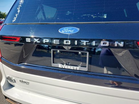 Used 2025 Ford Expedition Max King Ranch image 4