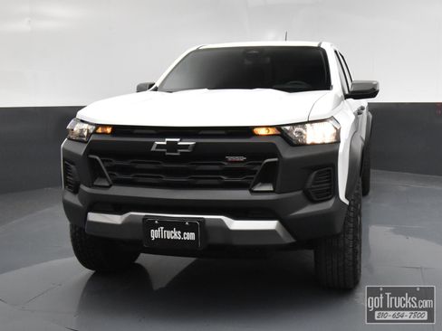 Used 2025 Chevrolet Colorado Trail Boss image 50