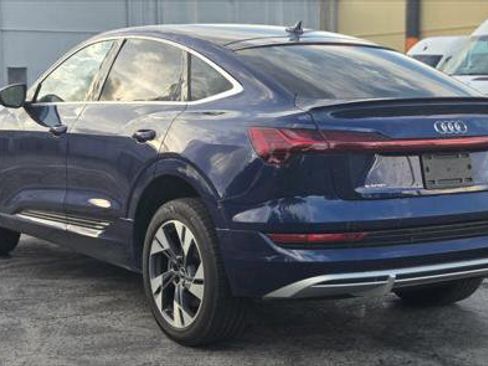 Used 2022 Audi e-tron Premium image 4