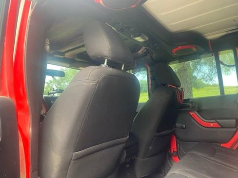 Used 2013 Jeep Wrangler Unlimited Sport AWD/4WD image 12