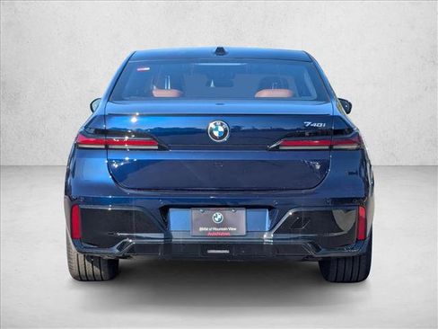 New 2026 BMW 740i image 7