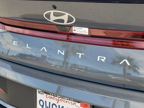 Certified 2025 Hyundai Elantra SEL image 23