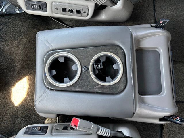 Used 2020 GMC Savana 2500 Extended w/ Enhanced Convenience Package RWD image 35