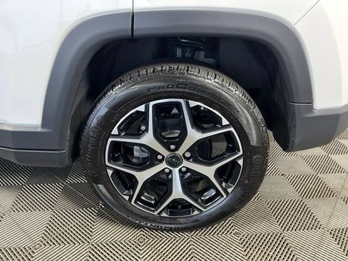 Used 2025 Jeep Compass Limited w/ Sun & Sound Group AWD/4WD image 11