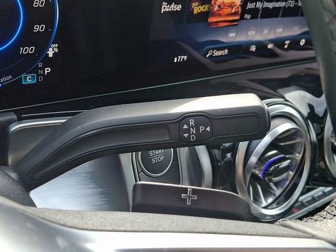 Used 2025 Mercedes-Benz EQB 250+ image 18