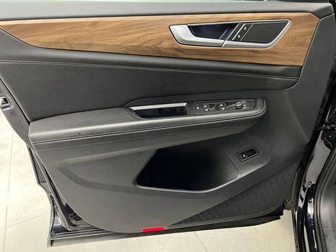 Used 2024 Volkswagen Atlas SE image 11