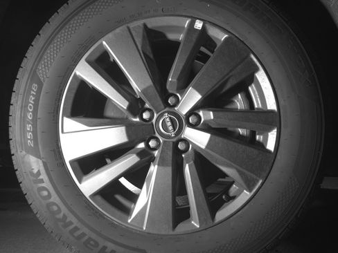 Used 2025 Nissan Pathfinder SV AWD/4WD image 13