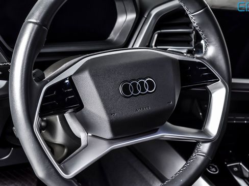 Used 2024 Audi Q4 e-tron Premium Plus image 18