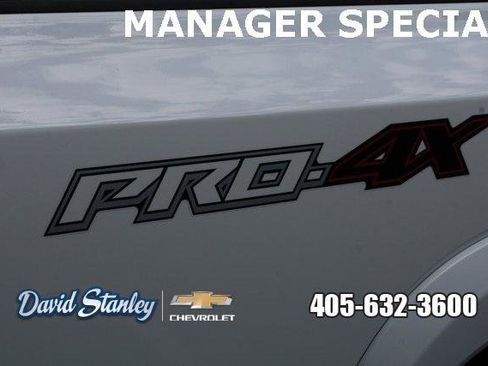 Used 2022 Nissan Frontier PRO-4X image 9