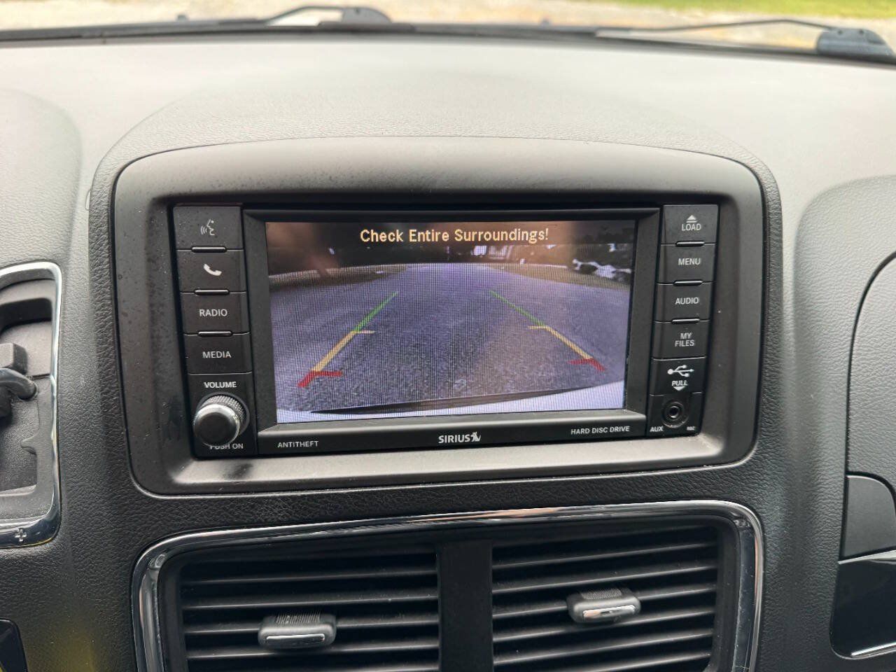 Used 2019 Dodge Grand Caravan SXT w/ Driver Convenience Group FWD image 23