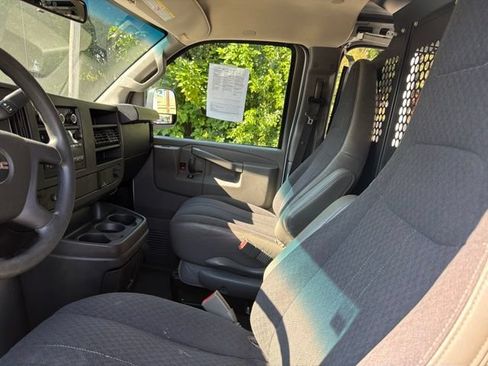Used 2018 GMC Savana 2500 w/ Driver Convenience Package RWD image 18