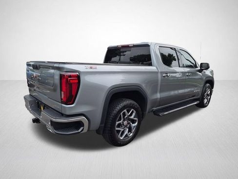 Used 2024 GMC Sierra 1500 SLT w/ SLT Premium Plus Package AWD/4WD image 10