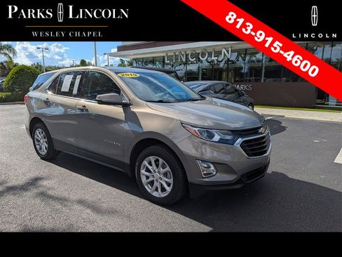 Used 2019 Chevrolet Equinox LT image 2