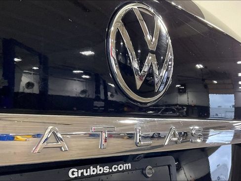 Used 2021 Volkswagen Atlas Cross Sport SEL Premium AWD/4WD image 40