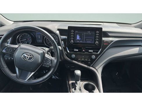 Used 2023 Toyota Camry SE FWD image 9
