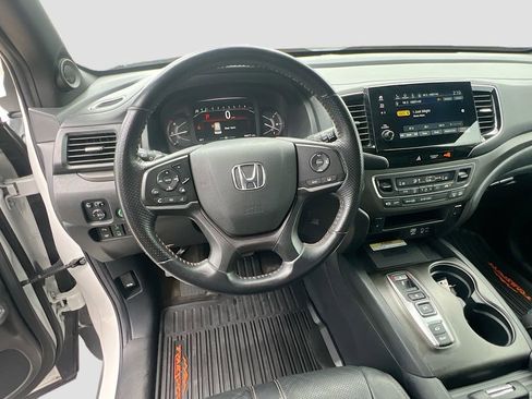 Used 2023 Honda Passport TrailSport image 11