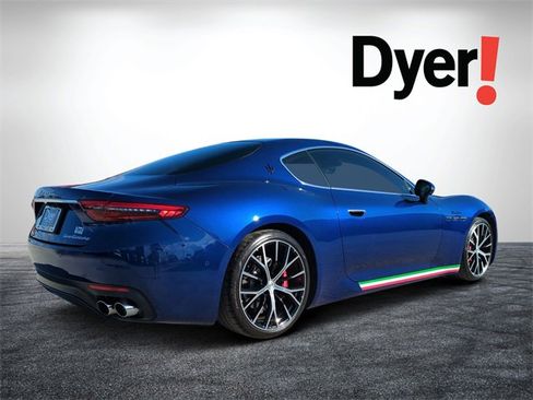 Used 2024 Maserati GranTurismo Modena image 3