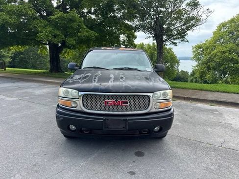 Used 2002 GMC Yukon XL Denali AWD/4WD image 2
