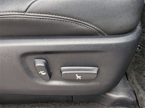 Used 2019 Toyota 4Runner SR5 image 38