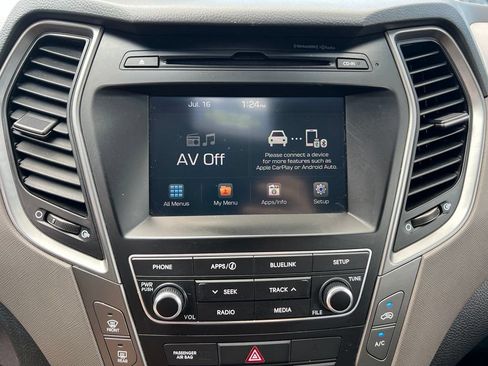 Used 2017 Hyundai Santa Fe Sport FWD image 32
