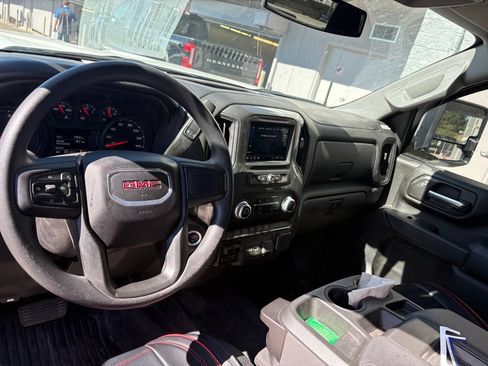 Used 2025 GMC Sierra 2500 Pro w/ 1SA Pro Safety Plus Package AWD/4WD image 17
