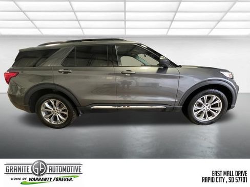 Used 2023 Ford Explorer XLT w/ Equipment Group 202A AWD/4WD image 6