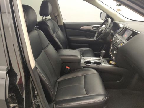 Used 2020 Nissan Pathfinder SL image 21