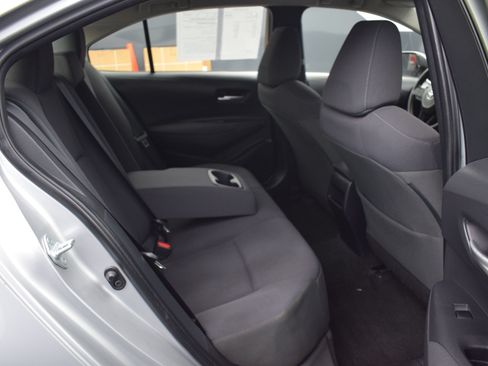 Used 2021 Toyota Corolla LE FWD image 11