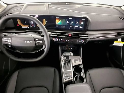 New 2026 Kia Sportage EX w/ EX Panorama Roof Package FWD image 6