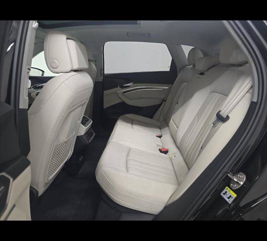 Used 2024 Audi Q8 e-tron Premium Plus AWD/4WD image 13