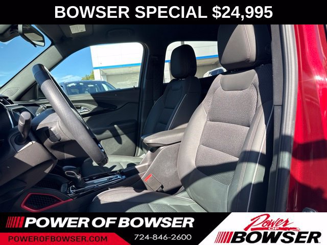 Used 2022 Chevrolet TrailBlazer RS AWD/4WD image 2