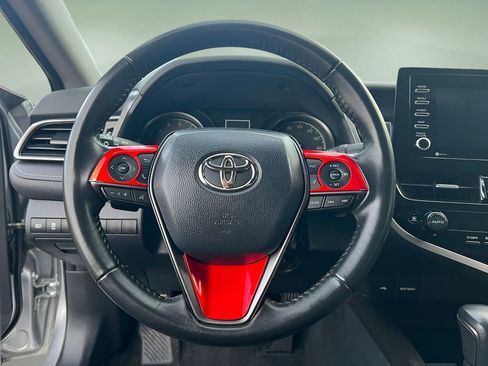 Used 2023 Toyota Camry SE image 18