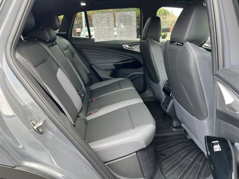 Used 2023 Volkswagen ID.4 Pro RWD image 10