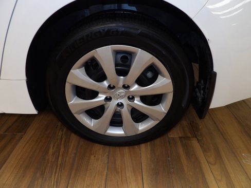 Used 2022 Toyota Corolla LE image 9