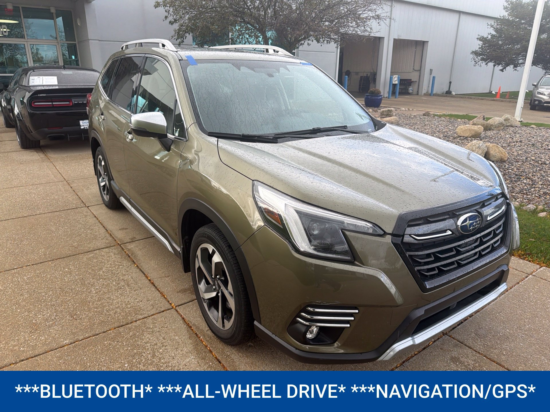 Used 2022 Subaru Forester Touring AWD/4WD image 2