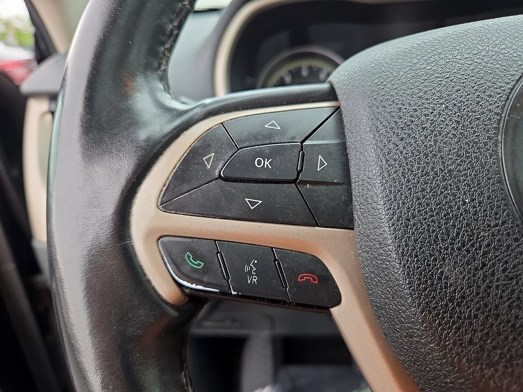 Used 2014 Jeep Cherokee Limited AWD/4WD image 23