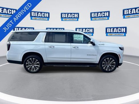 New 2026 Chevrolet Suburban High Country w/ Sun And Tow Package AWD/4WD image 9