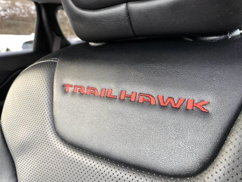 Used 2022 Jeep Cherokee Trailhawk w/ Premium Leather Package image 35