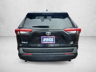 Used 2024 Toyota RAV4 LE AWD/4WD video 4