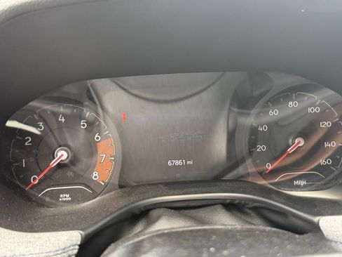 Used 2024 Jeep Compass Latitude image 14