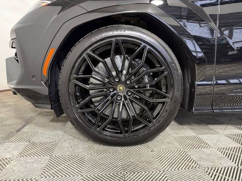 New 2025 Lamborghini Urus SE image 4