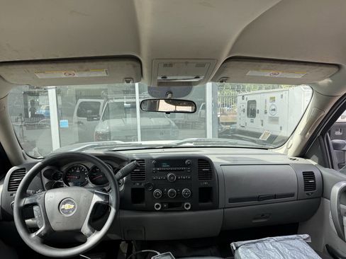 Used 2011 Chevrolet Silverado 2500 W/T image 6