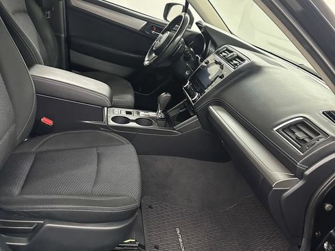 Used 2019 Subaru Outback 2.5i Premium AWD/4WD image 34