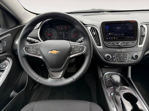 Used 2024 Chevrolet Malibu LT w/ Midnight Edition FWD image 13