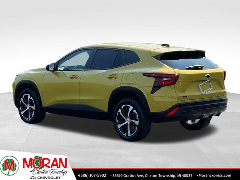 Certified 2024 Chevrolet Trax RS FWD image 4
