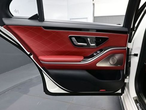 Used 2022 Mercedes-Benz S 580 4MATIC Sedan image 11